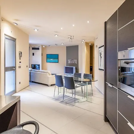 Elda 6, Emma Вилла Лоано