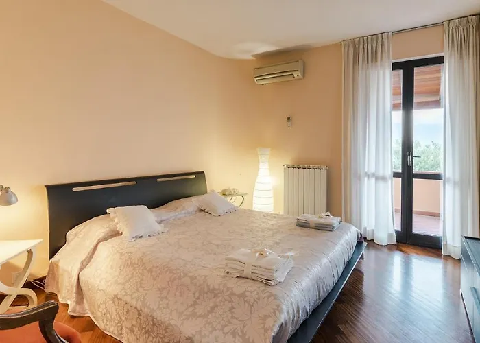 Elda 6, Emma Vila Loano