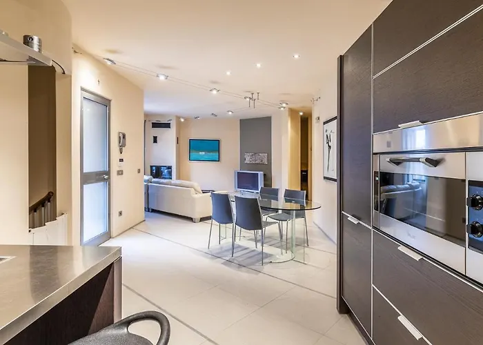 Elda 6, Emma Vila Loano