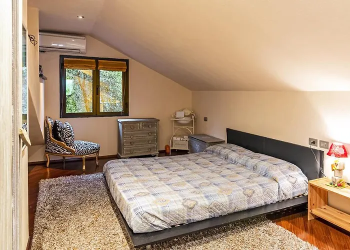 Vila Elda 6, Emma Loano