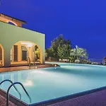 Villa Elda 6, Emma Loano