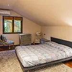 Villa Elda 6, Emma Loano