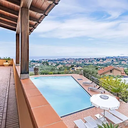 Elda 6, Emma 别墅 *